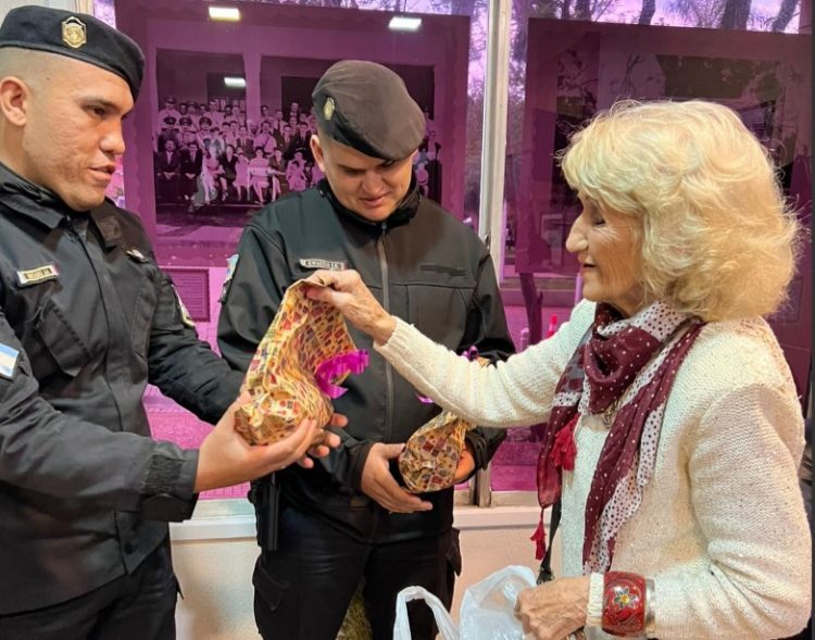 Rápido accionar policial fue reconocido por una vecina de Oberá, “Me salvaron la vida”