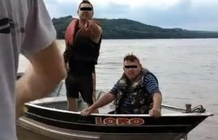Argentinos amenazados a tiros por pescadores Brasileros en el Río Uruguay