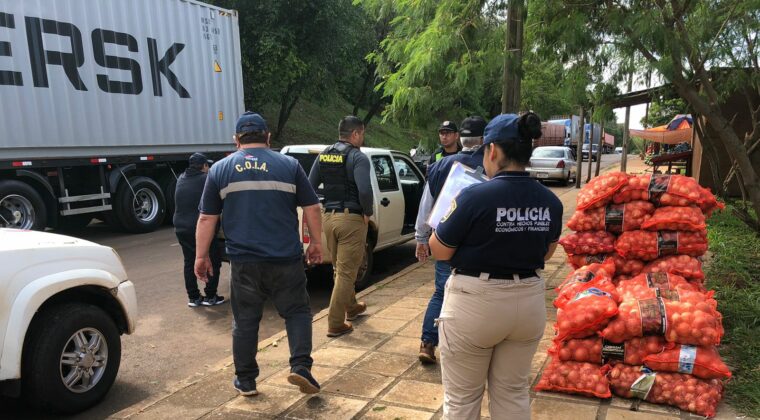 En la feria municipal de Encarnación, incautan casi 2.000 kilos de cebollas de origen argentino