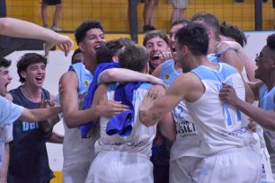 OTC ganó de visitantes en Corrientes a Comunicaciones de Mercedes 94 a 93, dejando al local con su octava derrota en la LNB