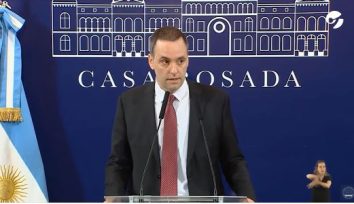 El Gobierno Nacional suspendió la pauta oficial a los medios de comunicación por un año