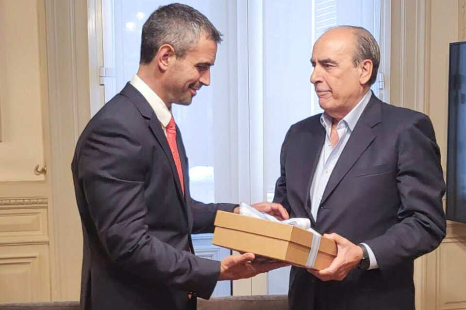 Uno por uno, todos los cambios a la ley ómnibus que introdujo el Gobierno