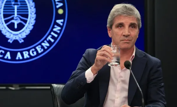 Los bancos no podrán adelantar millones en fondos para cubrir sueldos estatales de provinciales y municipales