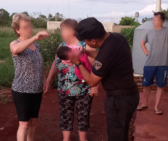 Policía reanimó a una beba de dos meses que se había ahogado con leche materna