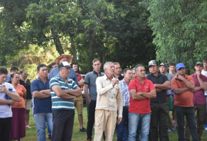 Varios yerbateros pararon la producción exigiendo mejores precios, esperan que se plieguen otras localidades