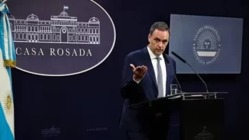 Los empleados estatales que se adhieran al paro se les descontará el día, así lo anuncio el vocero presidencial