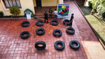 La Policía detuvo la marcha de un vehículo con contrabando de neumáticos en Eldorado