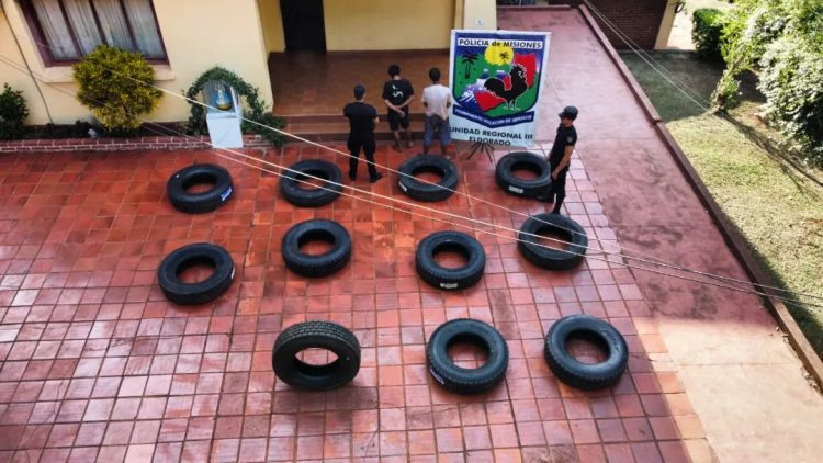 La Policía detuvo la marcha de un vehículo con contrabando de neumáticos en Eldorado