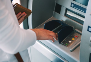 Por un error administrativo 118 docentes no pudieron cobrar su sueldo