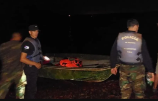 Se hallo el bote en el que navegaba Marcos Karatputney, se perdió en las aguas del Lago Urugua-í