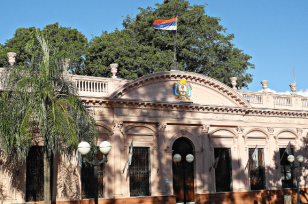 El Gobernador Passalacqua decretó asueto administrativo para el viernes por el Día Internacional de la Mujer