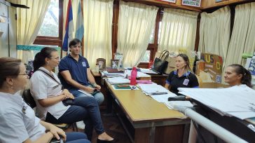 Policías de Oberá se reunieron con directivos del establecimiento educativo en el que se registraron hechos de violencia escolar