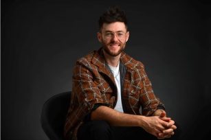 Este viernes habrá show de stand up en el Montoya, se presenta el influencer cordobés Pablo Albella «Hola, +30”