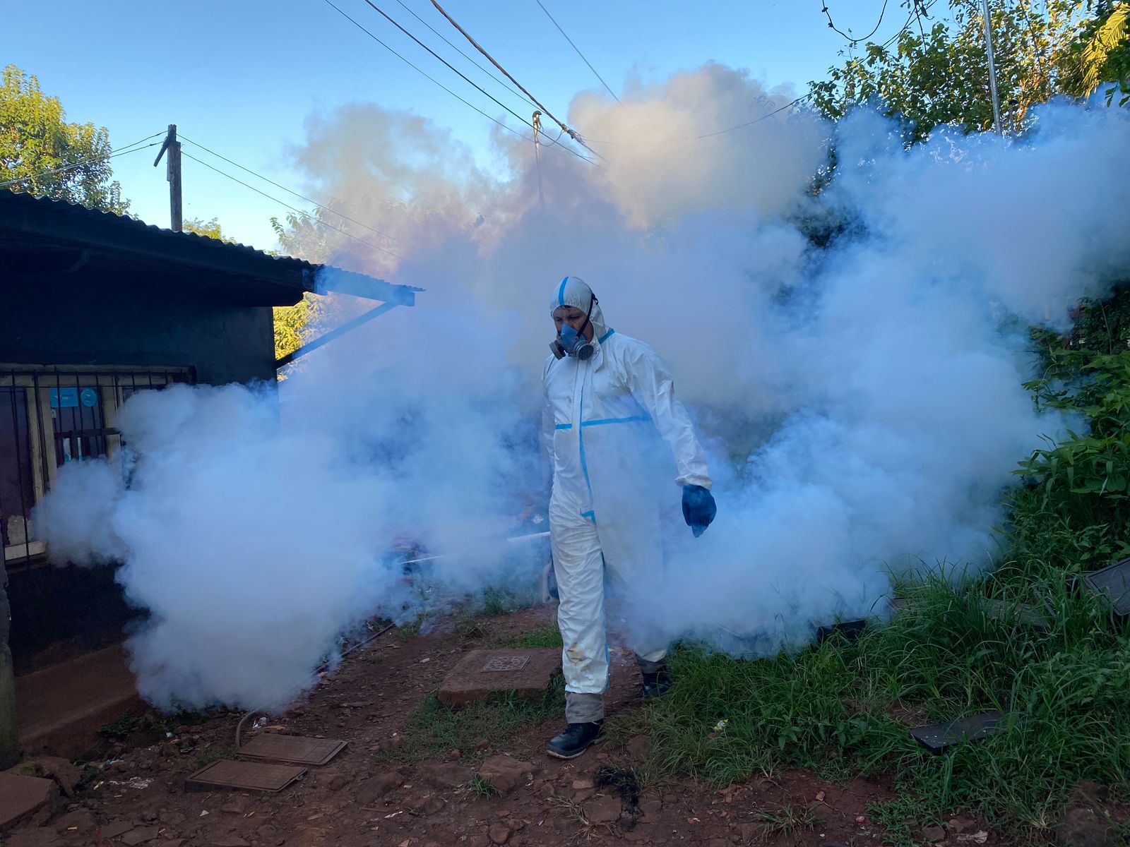 Plan de Lucha contra el Aedes aegypti, en Oberá continúa con los tratamientos espaciales por los barrios