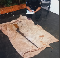 La policía secuestró el arma que habría utilizado el abuelo para herir a su nieto