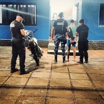 Arrestaron a un hombre a bordo de una moto robada en Brasil