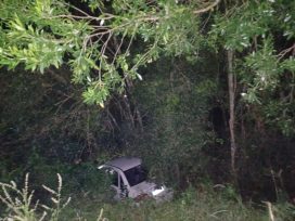 MÁRTIRES  Un automovilista salió ileso tras despistar sobre ruta 103