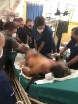 Dos operarios corrían riesgo de vida y fueron rescatados por la Policía