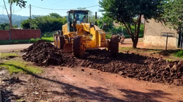 Oberá: Trabajos en caminos terrados