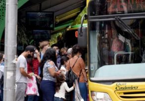 Pablo Velázquez presentó un proyecto para mejorar el sistema de transporte público en Posadas