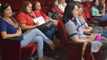 Docentes obereños se capacitaron sobre la tenencia responsable de mascotas