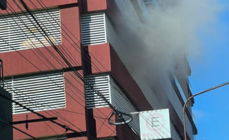 Incendio en un primer piso de un edificio del centro de Posadas