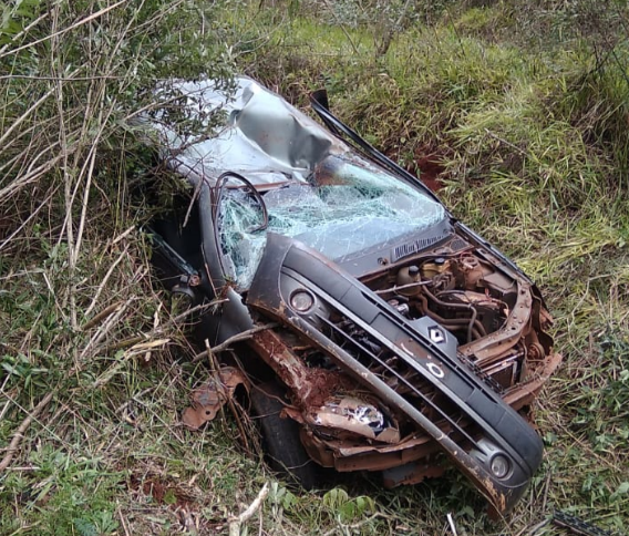 Automovilista con suerte resultó ileso tras despistar gravemente sobre ruta provincial N° 6