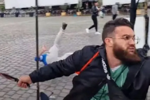 Ataque en Alemania: un hombre apuñaló a un activista anti-islam en una plaza