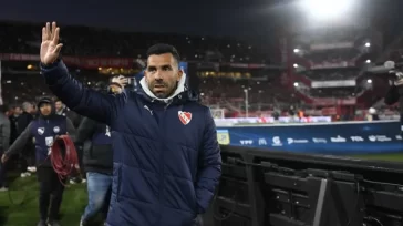 Carlos Tevez deja la dirección técnica de Independiente