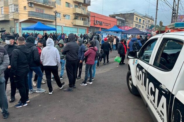 El Gobierno de Misiones y manifestantes se vuelven a reunir al mediodía para destrabar el conflicto