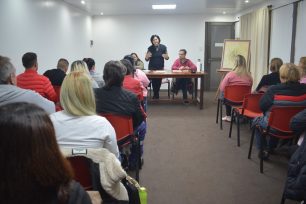 Establecen hábitos y condiciones para ocupar los Salones de Usos Múltiples en los barrios de Oberá