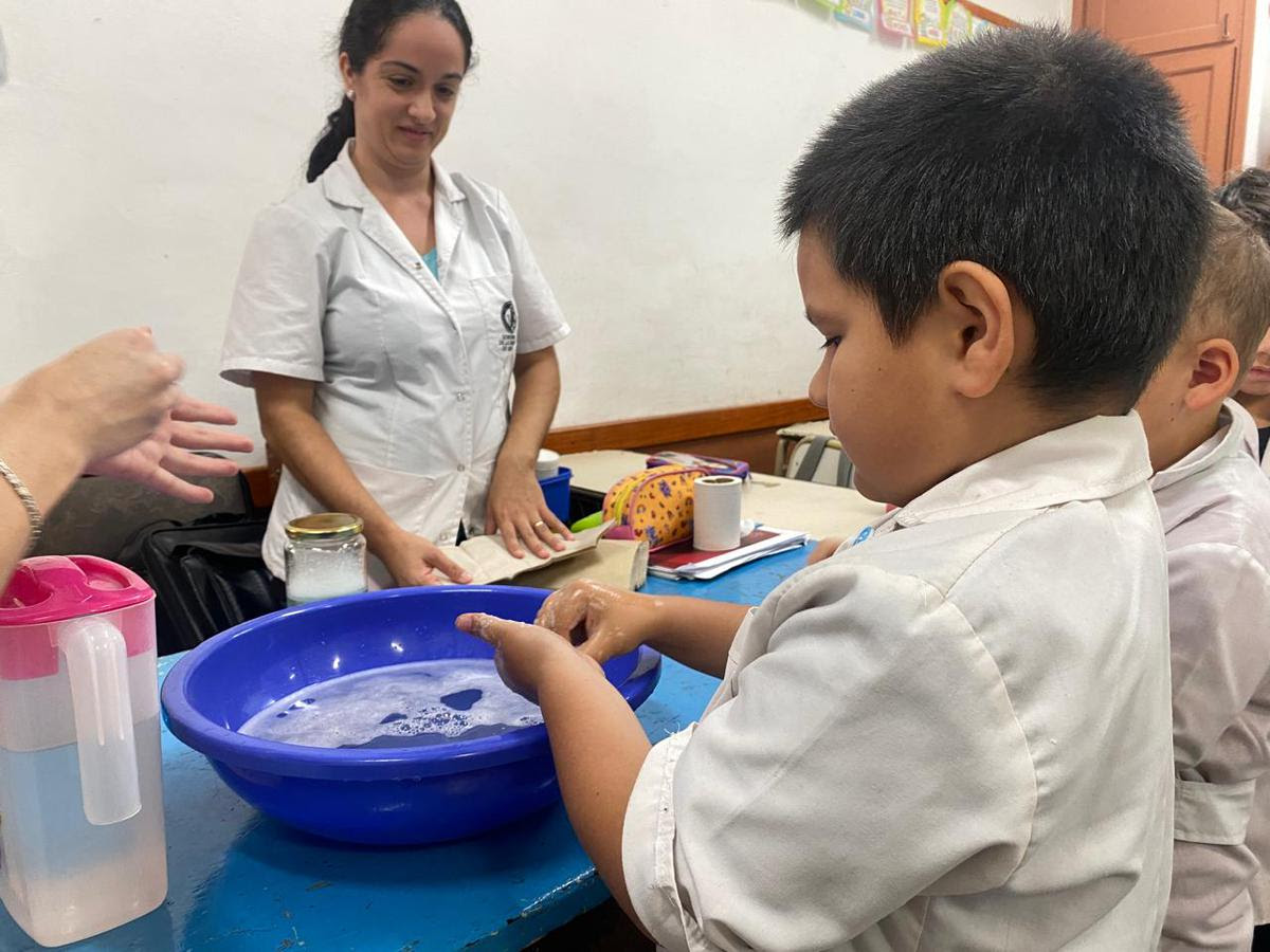 Más salud: Inició el ciclo de charlas en escuelas de Oberá sobre la correcta higienización de manos
