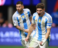 Argentina venció 2-0 a Canadá en el debut de la Copa América
