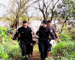 Rescataron del río Uruguay a un hombre que convulsionó mientras nadaba