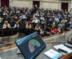 El Gobierno logró el dictamen para tratar la Ley Bases con las reformas fiscales