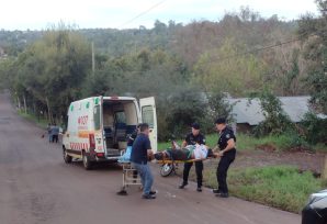 Oberá:   Joven fue asistida en la vía pública tras caer de una moto por esquivar un perro