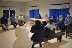 Entrega de diplomas a las Nuevas Autoridades de la Comisión Vecinal del Barrio Bella Vista