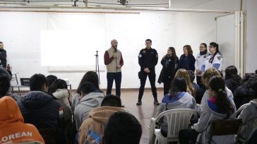 Más de 550 estudiantes participaron en la charla sobre consumo problemático y adicciones