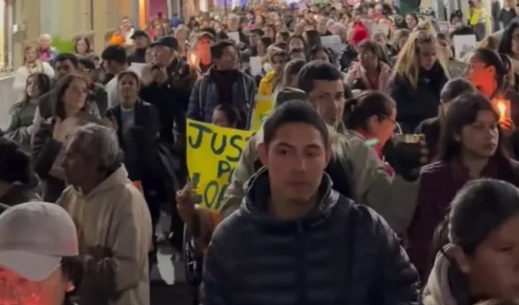 Multitudinaria marcha por el caso Loan: «Culpable, hacete responsable»