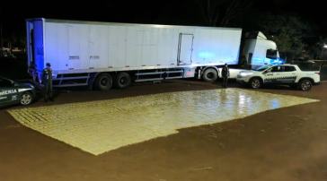 Un camión que se dirigía a Buenos Aires ocultaba 2 toneladas de marihuana