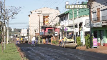 Obras Públicas  realiza Bacheo y recuperado de calzada asfáltica en avenida Italia