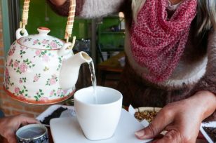Plan estratégico para promover el consumo del té gourmet y el turismo tealero