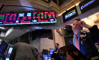 Lunes negro en los mercados: el temor a una recesión en EEUU derrumba las bolsas del mundo