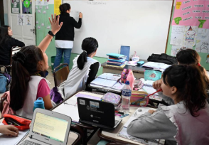 Se estableció el salario mínimo para docentes de todo el país y quedo en 420 mil pesos