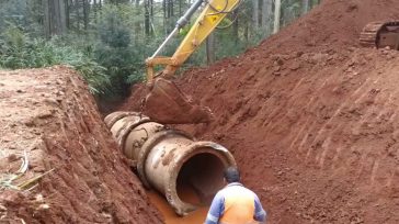 Obras Públicas: Entubado y mejoras sobre el camino rural Picada Sargento Cabral