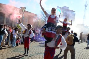 ¡Comenzó el gran homenaje a los Inmigrantes! La Fiesta de todos