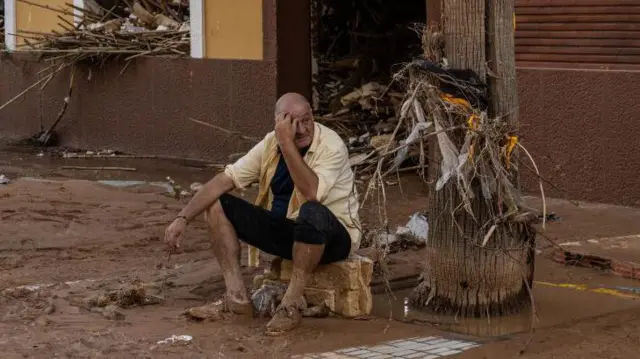 ALERTA por la propagación de virus y bacterias en Dana tras la inundaciones, los cuerpos siguen descomponiéndose en las calles