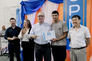 PASSALACQUA ENCABEZÓ CEREMONIA DE EGRESADOS DE LA UPM: «USTEDES SON EL EJEMPLO DE PELEARLE A LA VIDA Y AVANZAR»