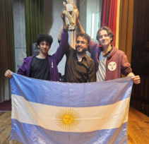 Estudiantes de la Escuela de Robótica ganaron el primer puesto en el torneo internacional en Ecuador