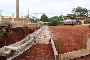 Obras públicas: Más cordones cunetas y camino a la escuela
